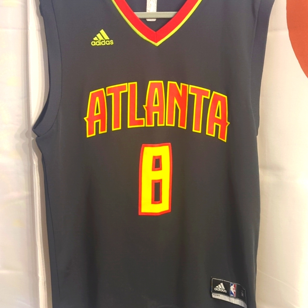 Dwight Howard Atlanta Hawks jersey. Size M